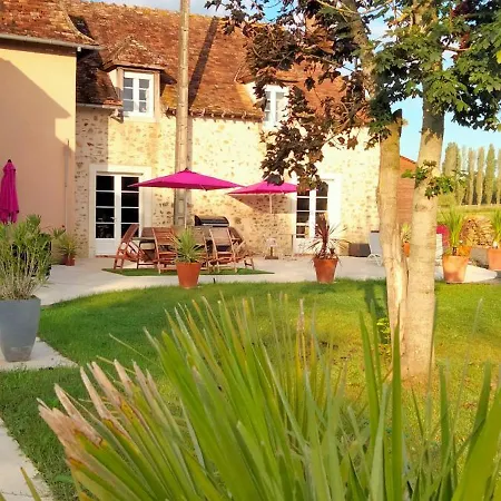 Gite & Chambre D'hotes Du Moulin Semesterbostad Brûlon